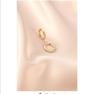 Stella & Dot Huggies